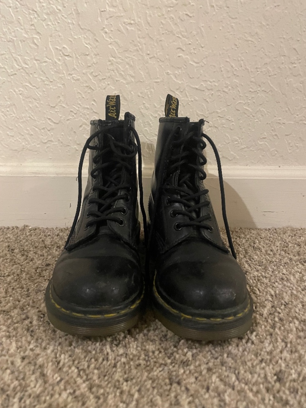 Womens Dr. Martens 1460